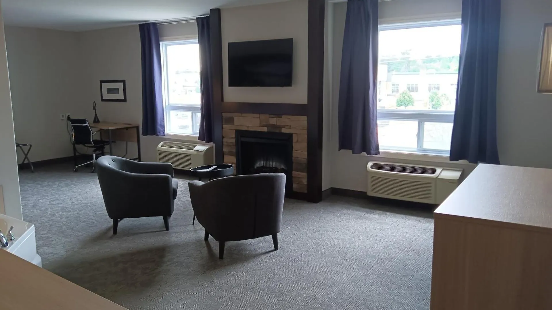 ***  Hotel Super 8 By Wyndham St-Jerome Saint-Jerome Canada
