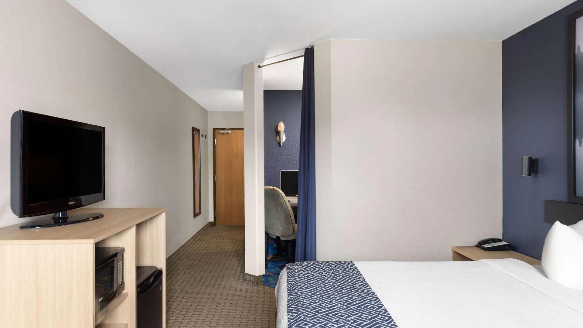 ***  Hotel Super 8 By Wyndham St-Jerome Saint-Jerome Canada