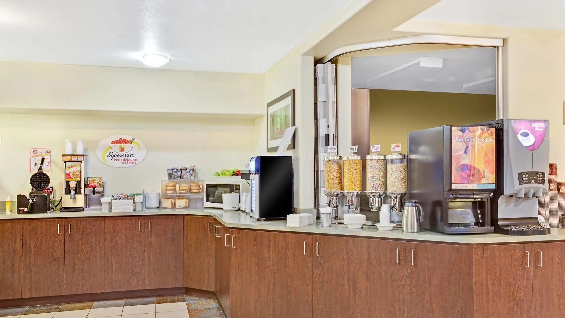 Hotel Super 8 By Wyndham St-Jerome Saint-Jerome 3*,  Canada