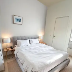 apt-station-173-b-bruxelles-charleroi-airport.hotelsghent.com/