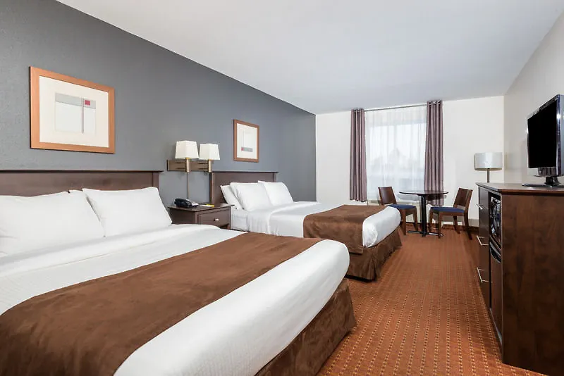 ***  Hotel Super 8 By Wyndham St-Jerome à Saint-Jerome Canada